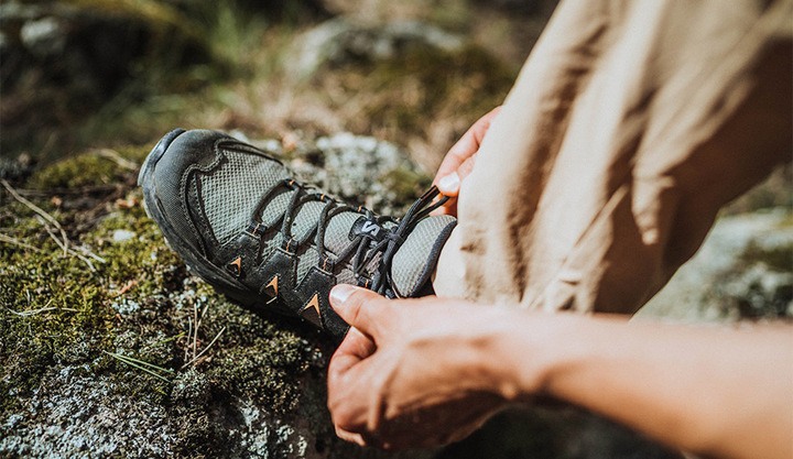 choisir-ses-chaussures-de-randonnee-tige-haute-ou-tige-basse-2-tonton-outdoor chaussure de randonnée tige basse